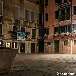 https://charme-a-venise.hotelinveneto.com
